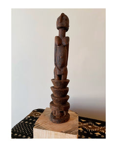 Statue Dogon representation masculine en bois