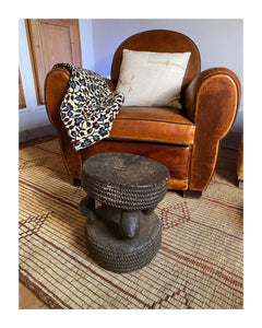 Tabouret Dogon avec frise en provenance du Mali